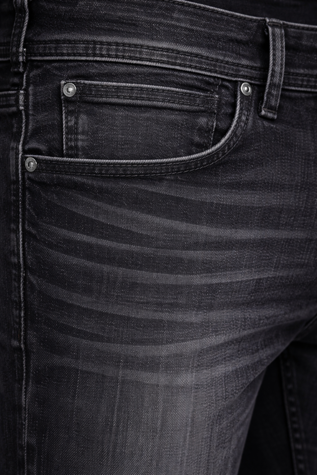 Slim Fit Dark Wash Jeans – Modern Everyday Denim